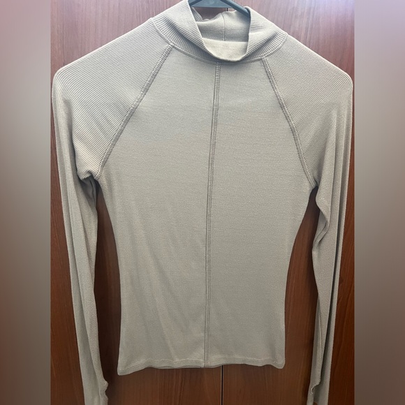 Joah Brown mock stitched turtleneck xs/s - Picture 4 of 5